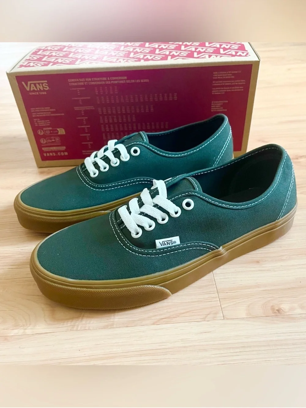Vans Authentic Shoe Gum Obsidian Fern Green Women 10.0 US